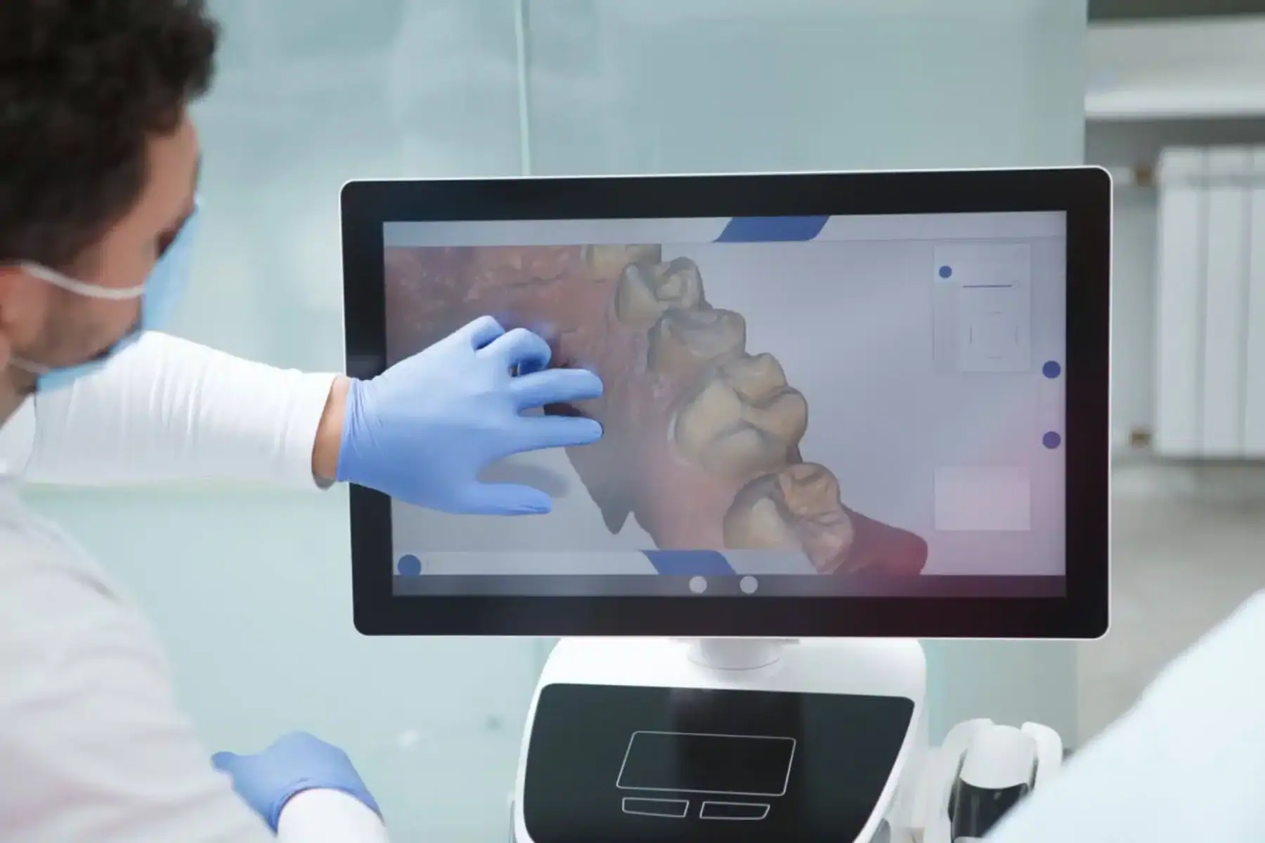 In-house lab equipment at New Smile